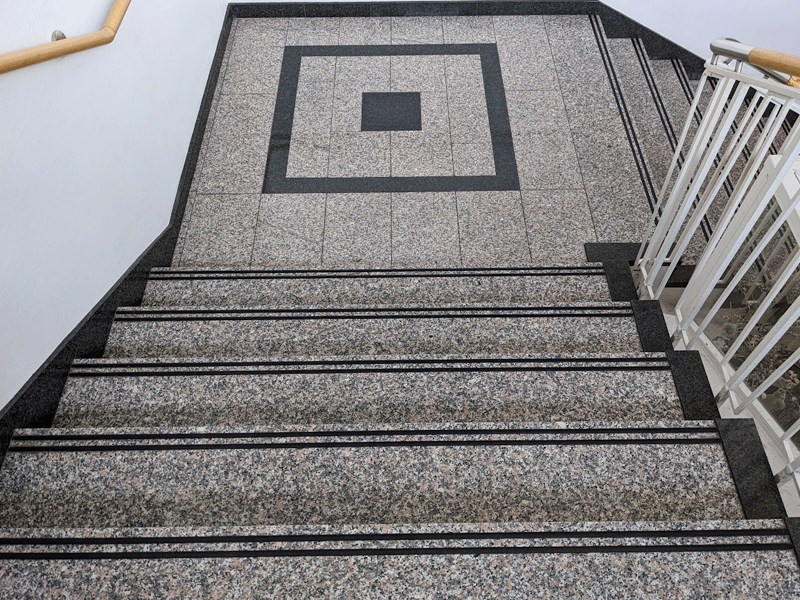 granittreppe mit rutschhemmender bearbeitung granittreppe mit rutschhemmender bearbeitung